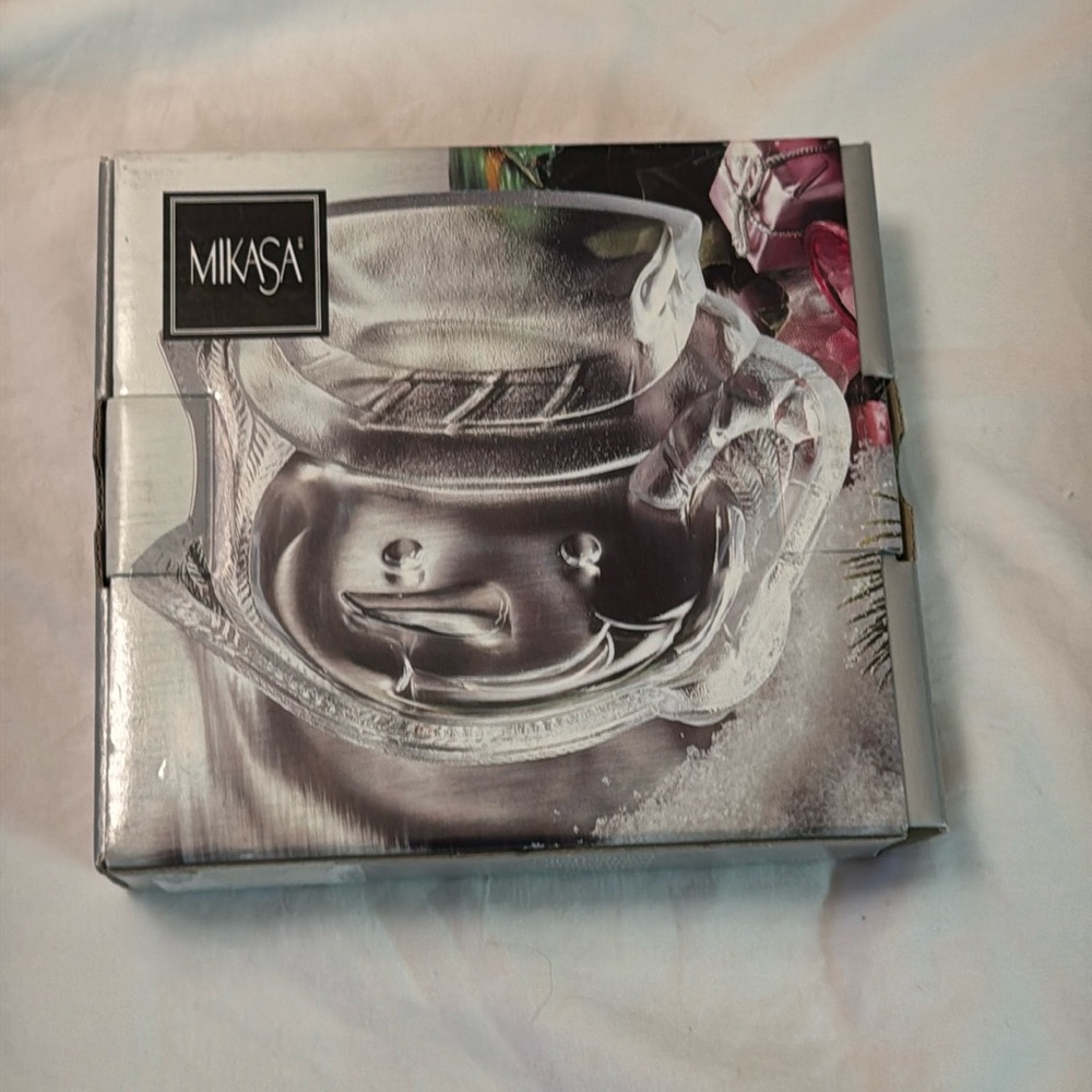 Mikasa Frosty’s Magic Sweet Dish Christmas Candy Dish Crystal NEW IN BOX